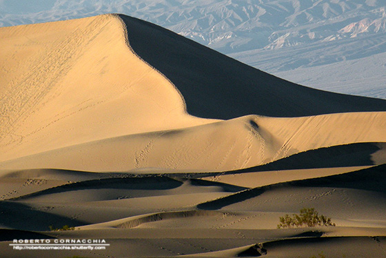 Le dune di sabbia nella Valle della Morte, Stati Uniti