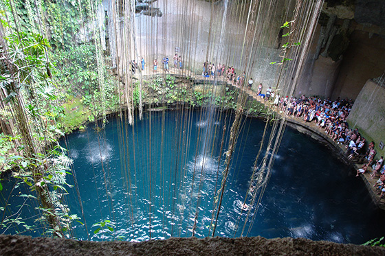 Uno dei cenote tipici dello Yucatan