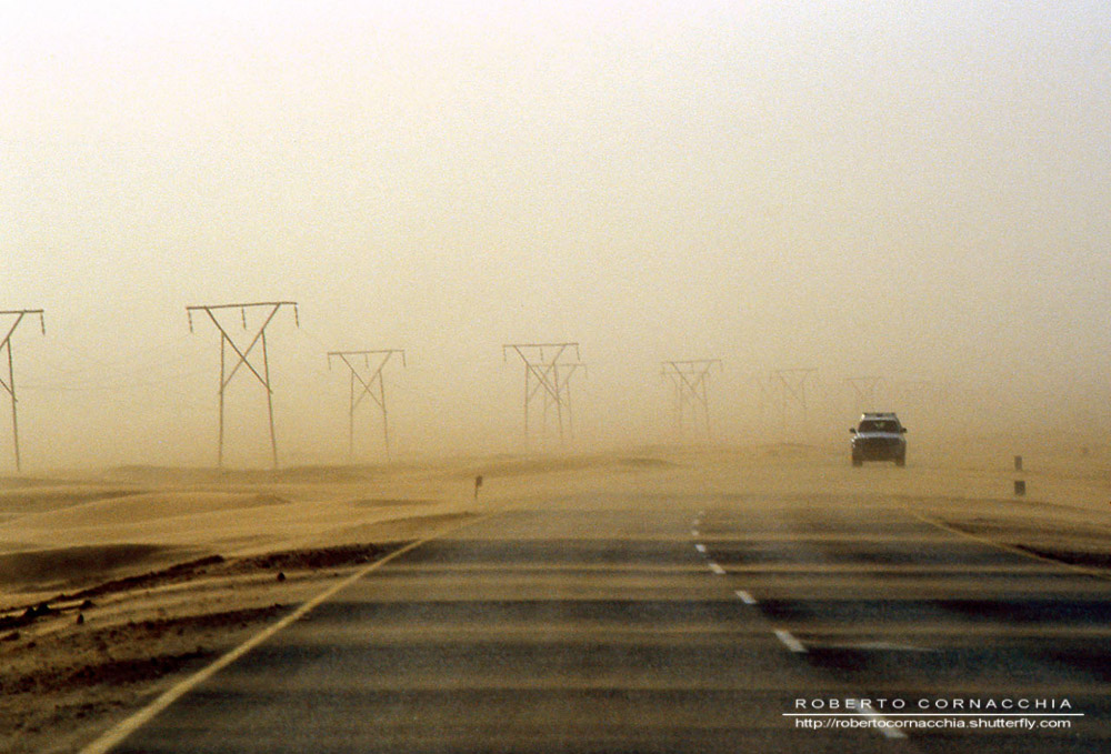 Tempesta di sabbia sulla strada per Walvis Bay - Archivio Fotografico Pianeta Gaia