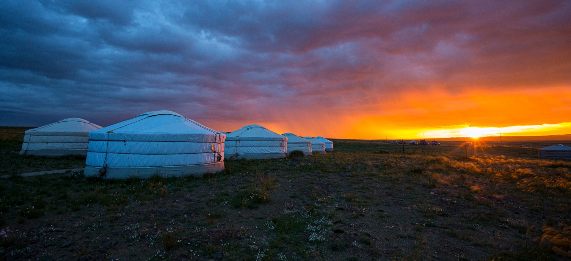 Yurta al tramonto