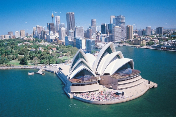 È Sydney James dating chiunque
