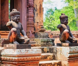 Banteay Srei temple